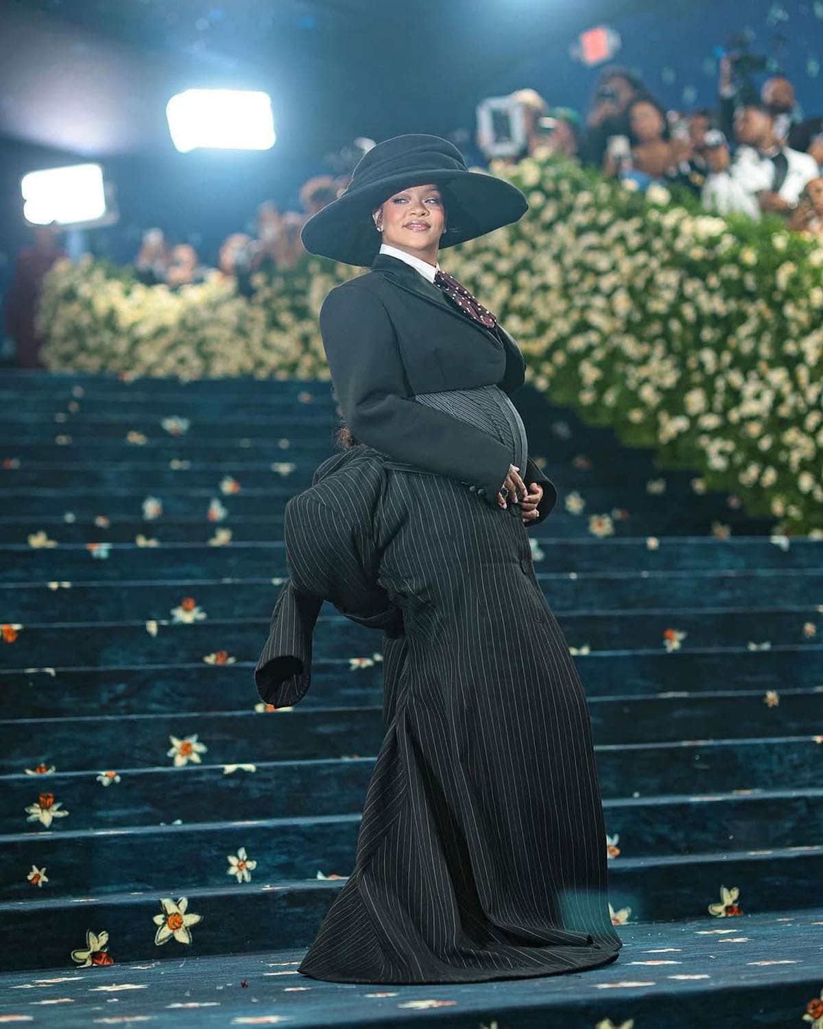 Rihanna in Marc Jabobs at Met Gala 2025 6