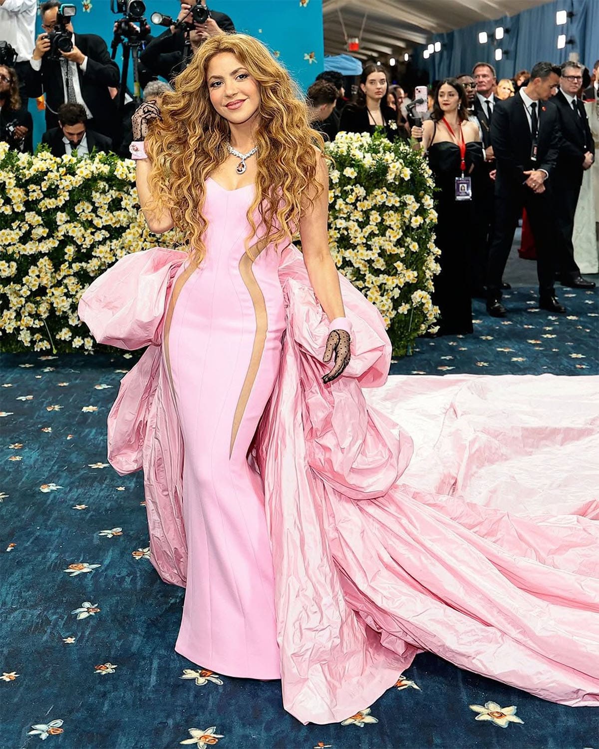 Shakira at Met Gala 2025 3