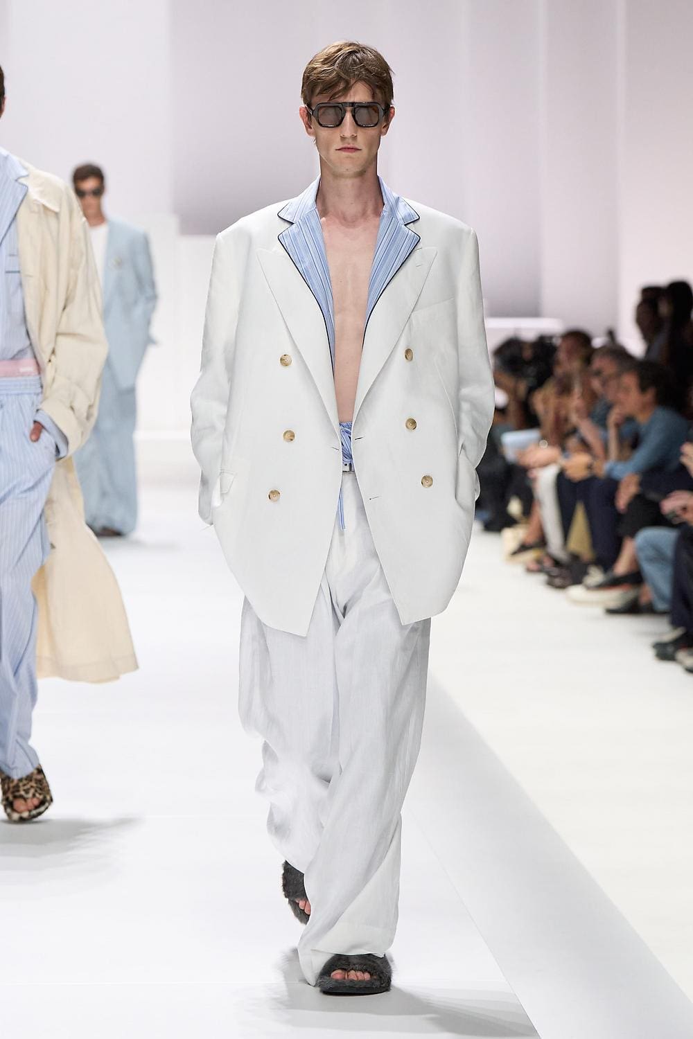 12 Dolce Gabbana Primavera Verão 2026 Masculino Runway revista