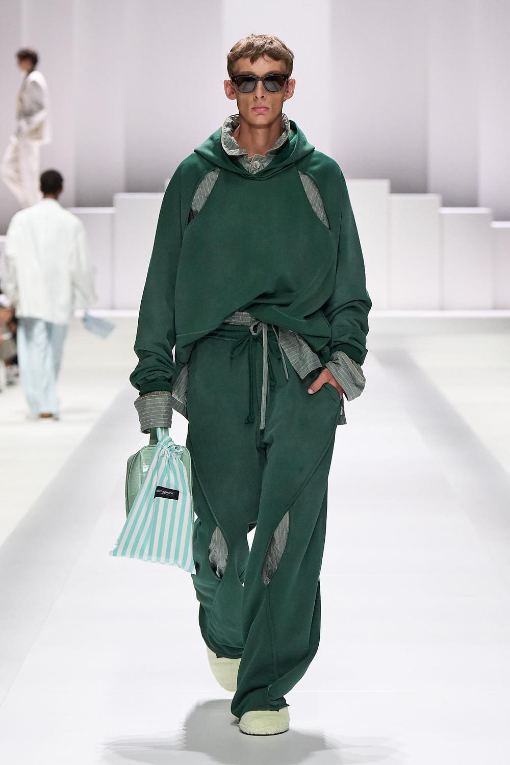 17 Dolce Gabbana Primavera Verão 2026 Masculino Runway revista