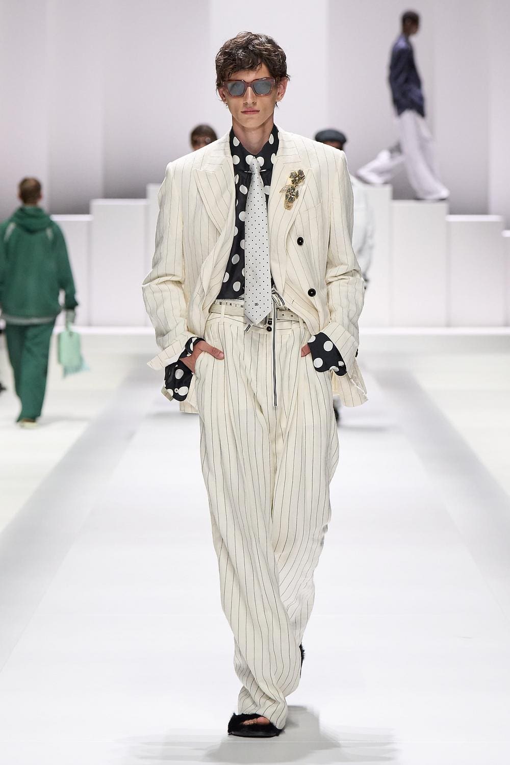 19 Dolce Gabbana Primavera Verão 2026 Masculino Runway revista
