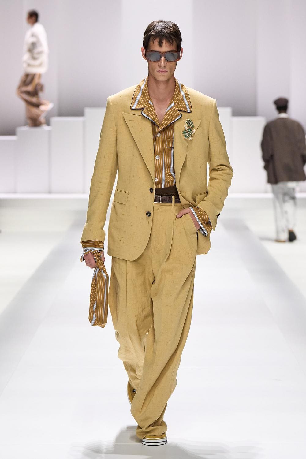 33 Dolce Gabbana Primavera Verão 2026 Masculino Runway revista