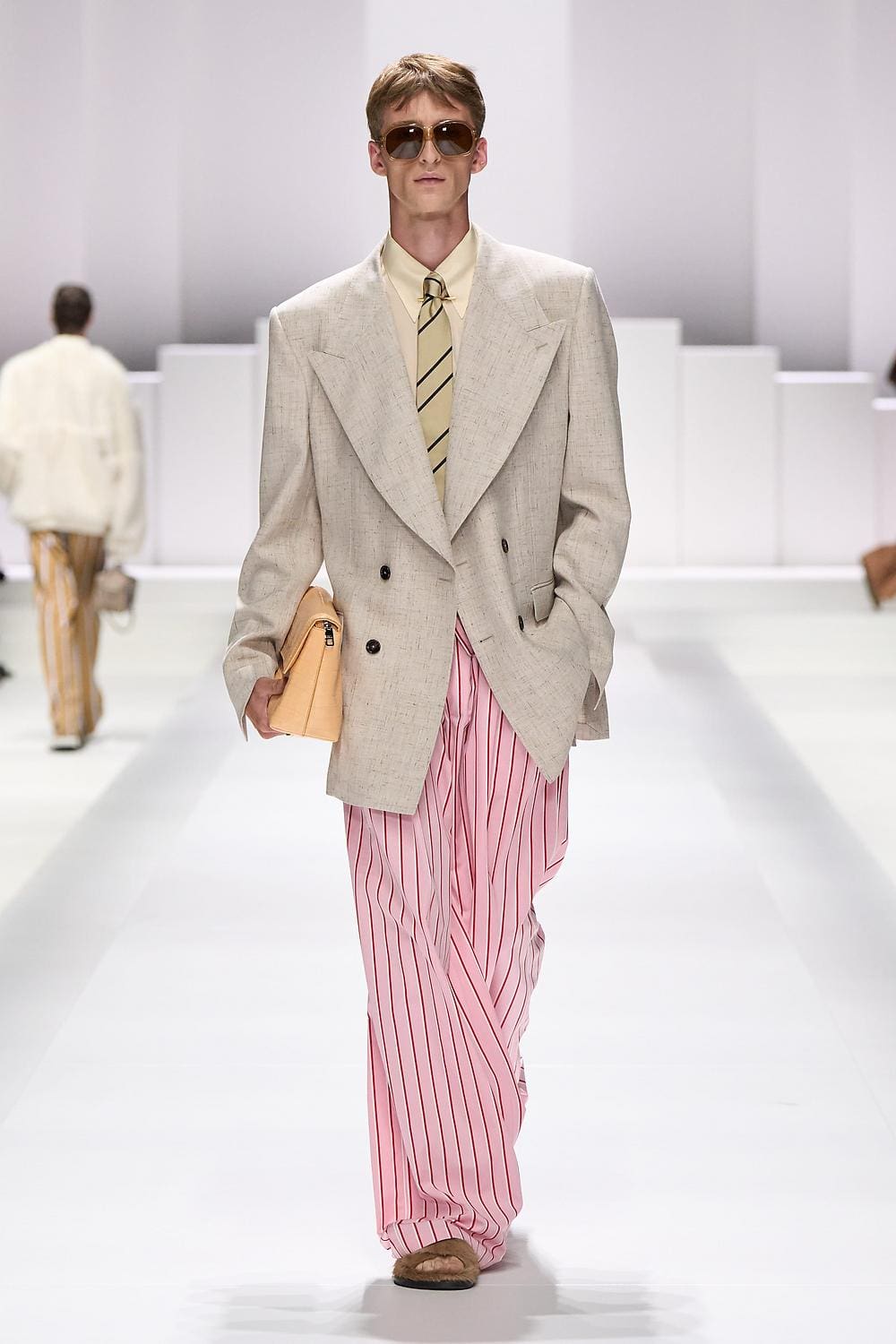 38 Dolce Gabbana Primavera Verão 2026 Masculino Runway revista