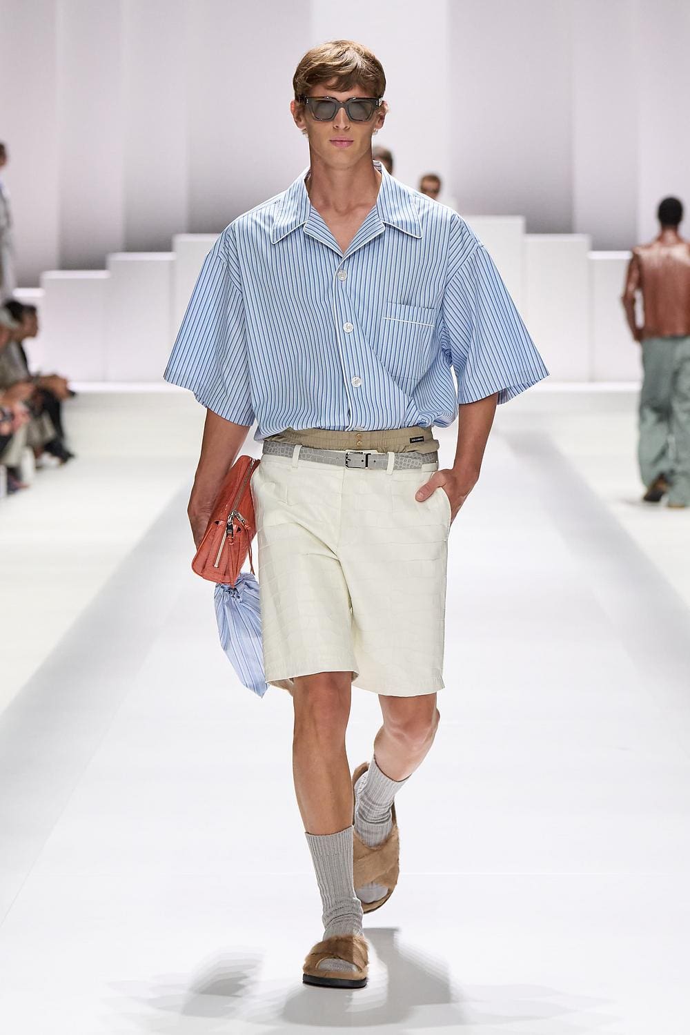 56 Dolce Gabbana Primavera Verão 2026 Masculino Runway revista