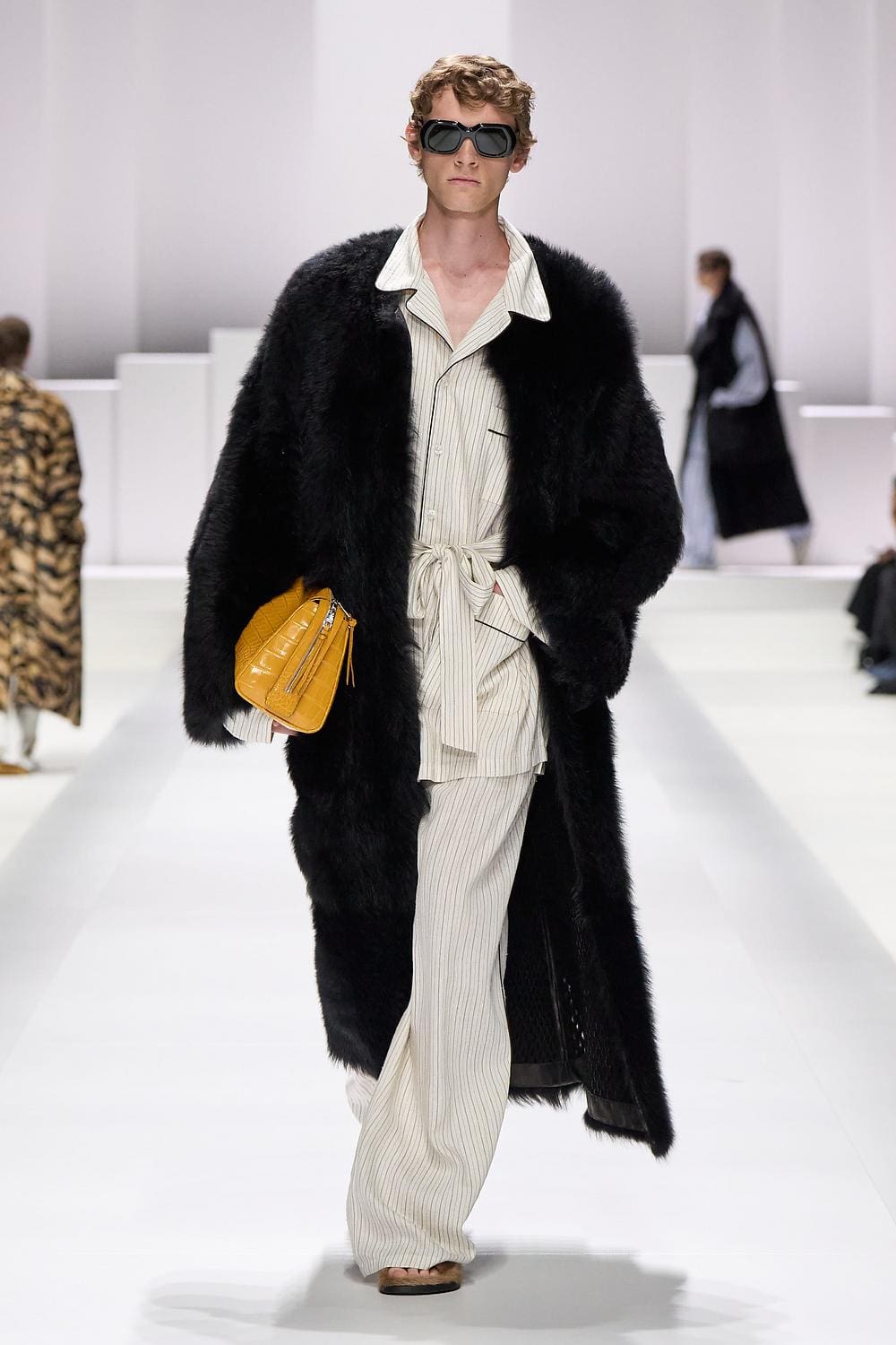 60 Dolce Gabbana Primavera Verão 2026 Masculino Runway revista