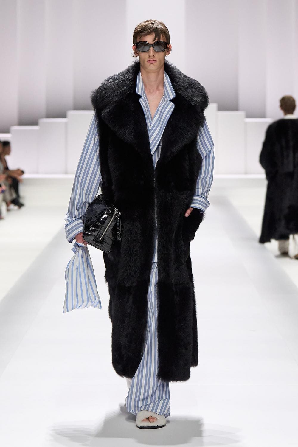 62 Dolce Gabbana Primavera Verão 2026 Masculino Runway revista