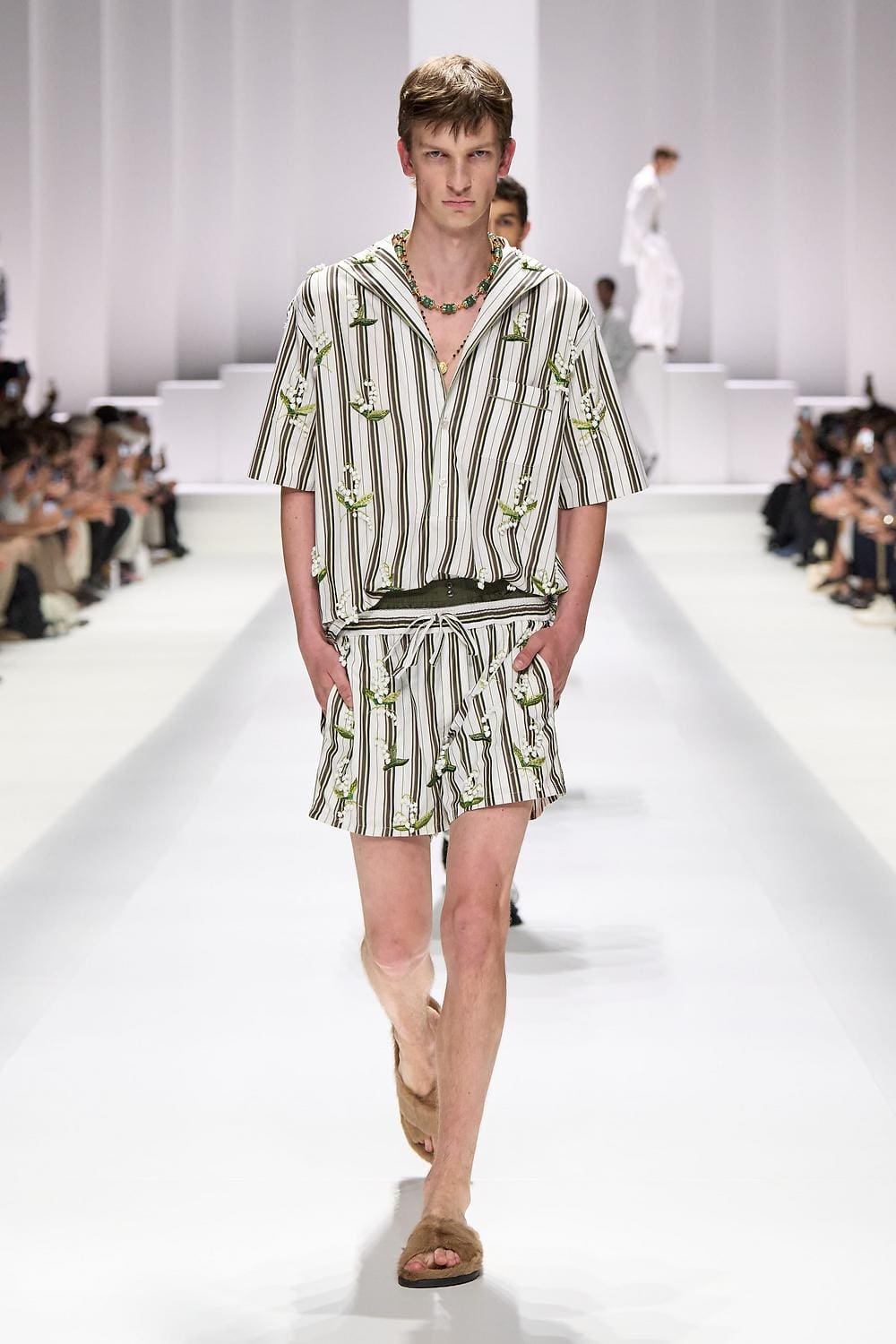 70 Dolce Gabbana Primavera Verão 2026 Masculino Runway revista