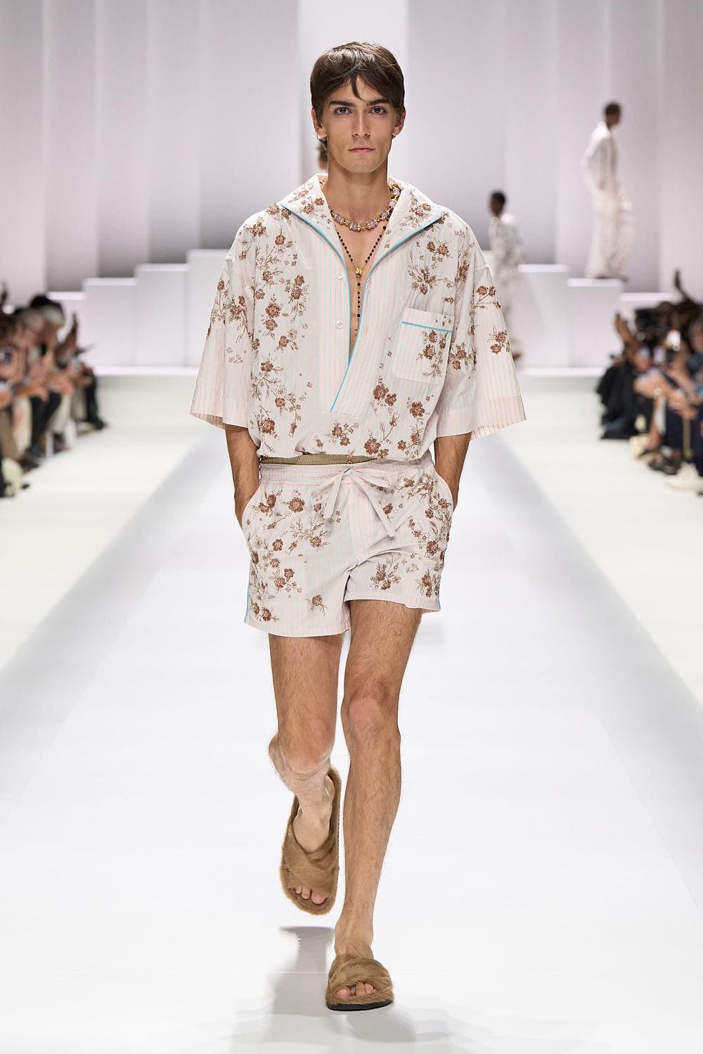 84 Dolce Gabbana Primavera Verão 2026 Masculino Runway revista