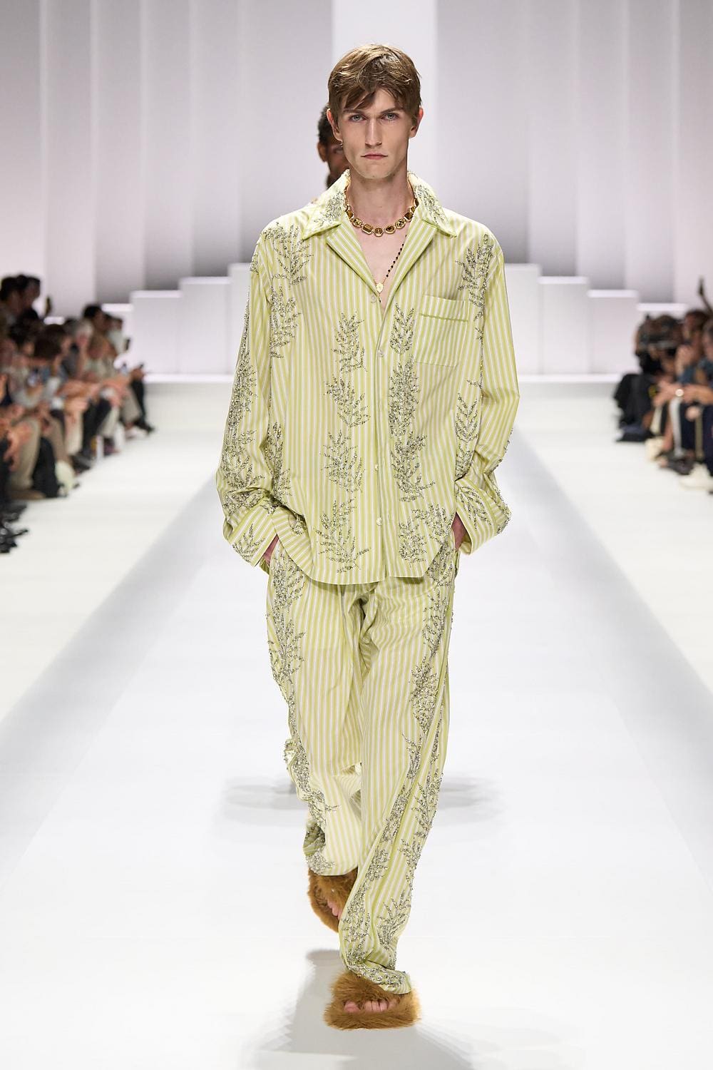 91 Dolce Gabbana Primavera Verão 2026 Masculino Runway revista