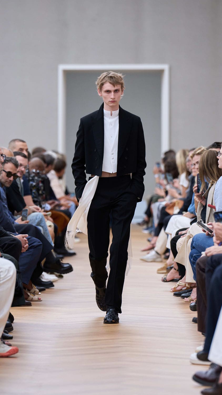 DIOR Summer 2026 Men by Jonathan Anderson Runway Magazine (19)