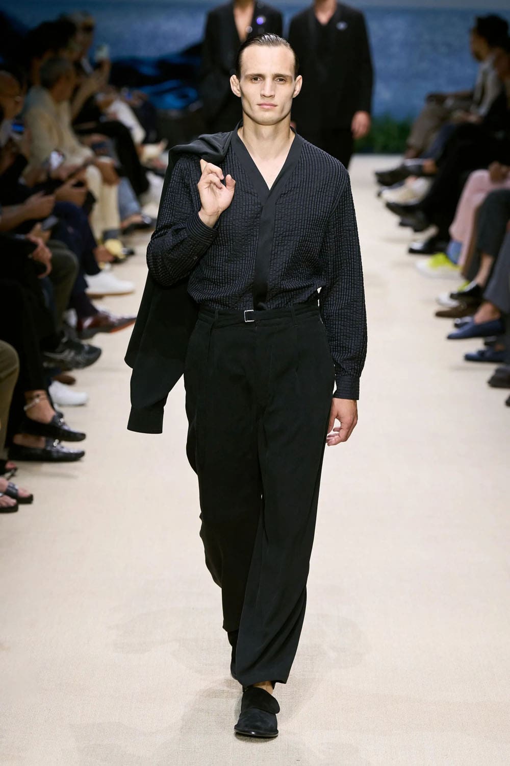 Giorgio Armani Spring Summer 2026 Men Runway Magazine (113)