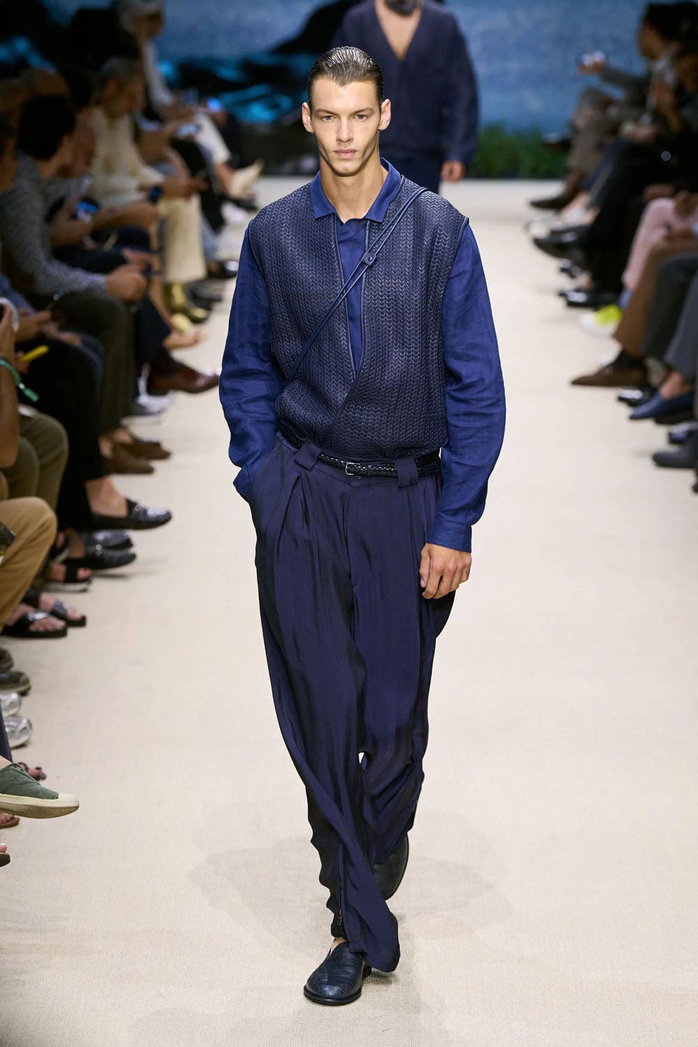 Giorgio Armani Spring Summer 2026 Men Runway Magazine (12)
