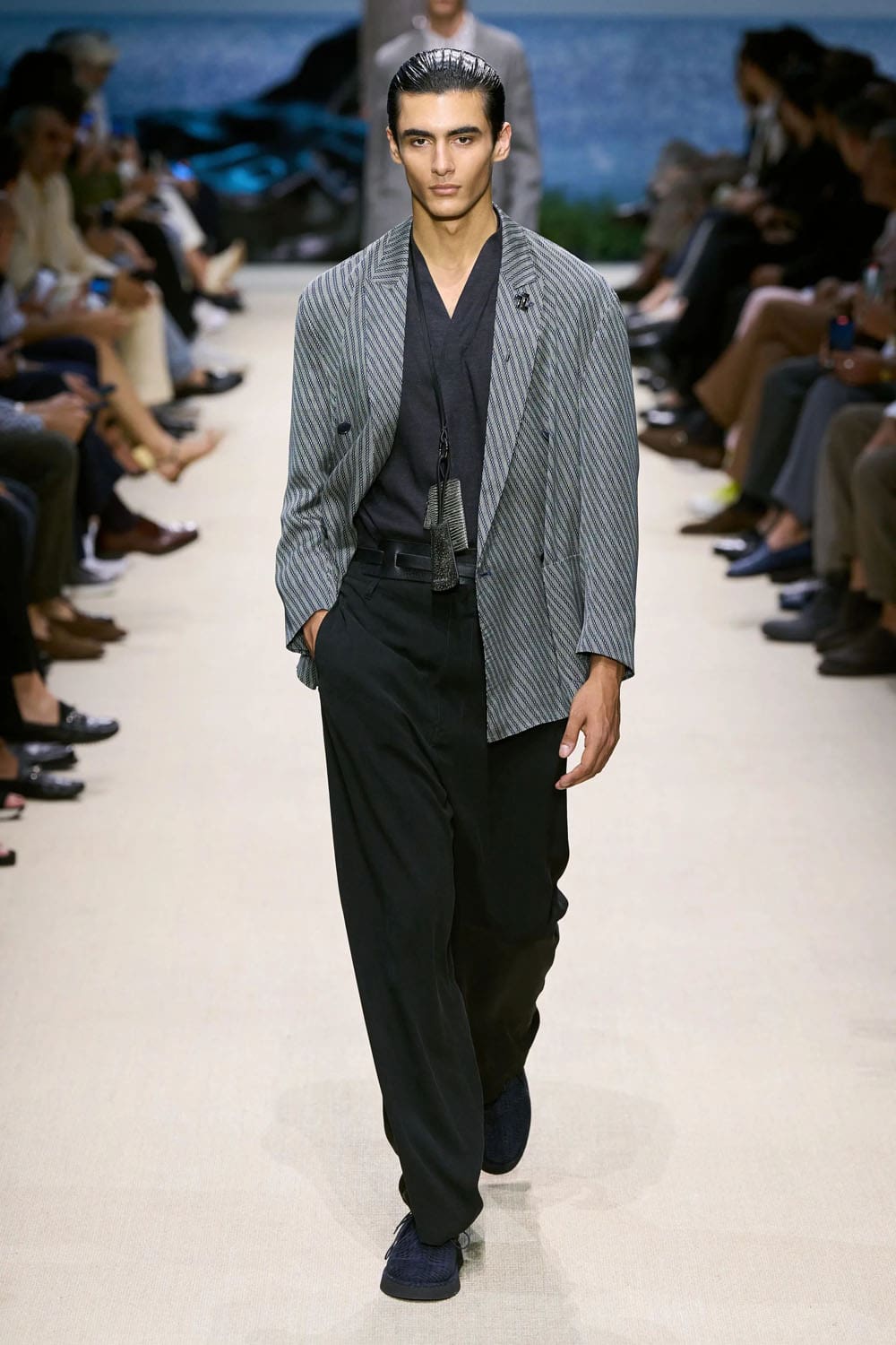 Giorgio Armani Spring Summer 2026 Men Runway Magazine (16)