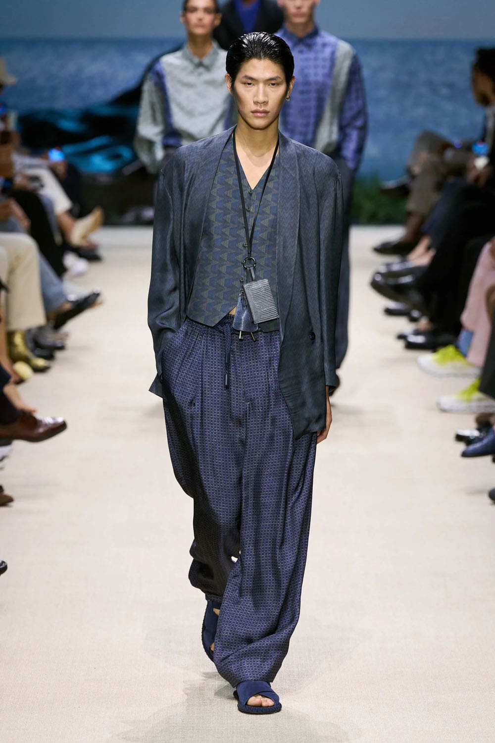 Giorgio Armani Spring Summer 2026 Men Runway Magazine (6)