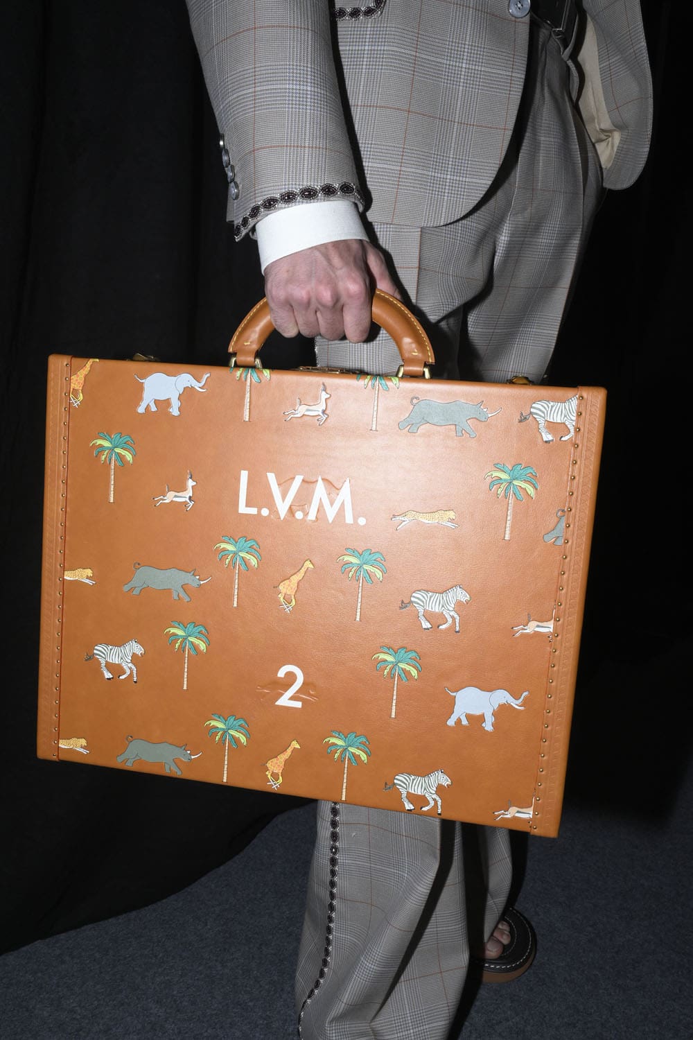 Louis Vuitton Masculino Primavera Verão 2026 - Bastidores Runway Revista (13)