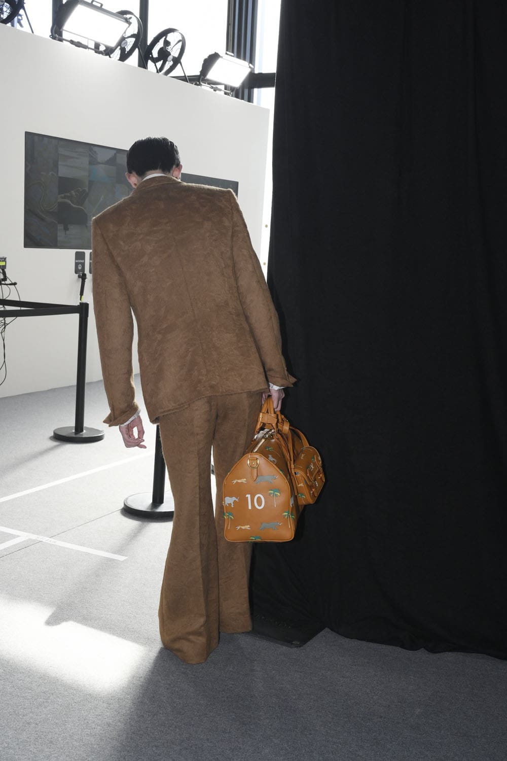 Louis Vuitton Masculino Primavera Verão 2026 - Bastidores Runway Revista (19)