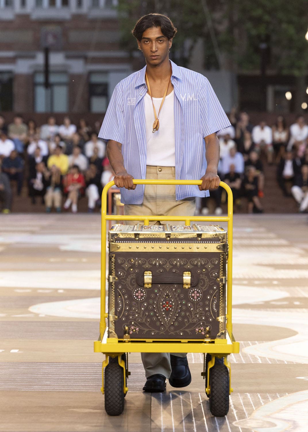 Louis Vuitton Homens Primavera Verão 2026 Runway Revista (14)