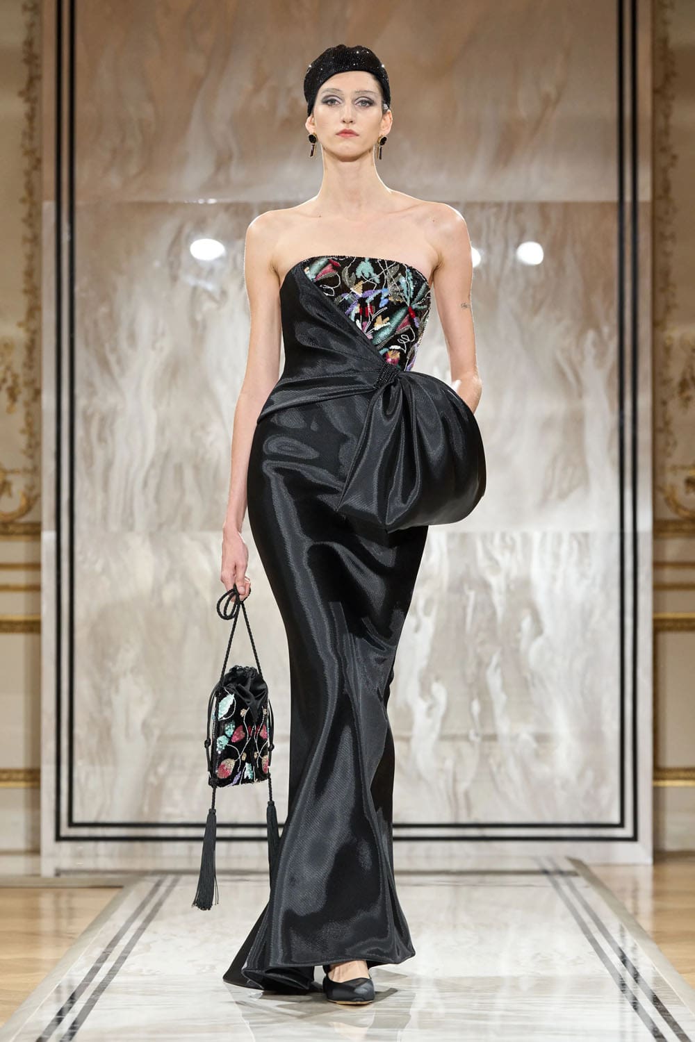 Armani Privè Autunno Inverno 2025 2026 Haute Couture Runway Magazine (15)