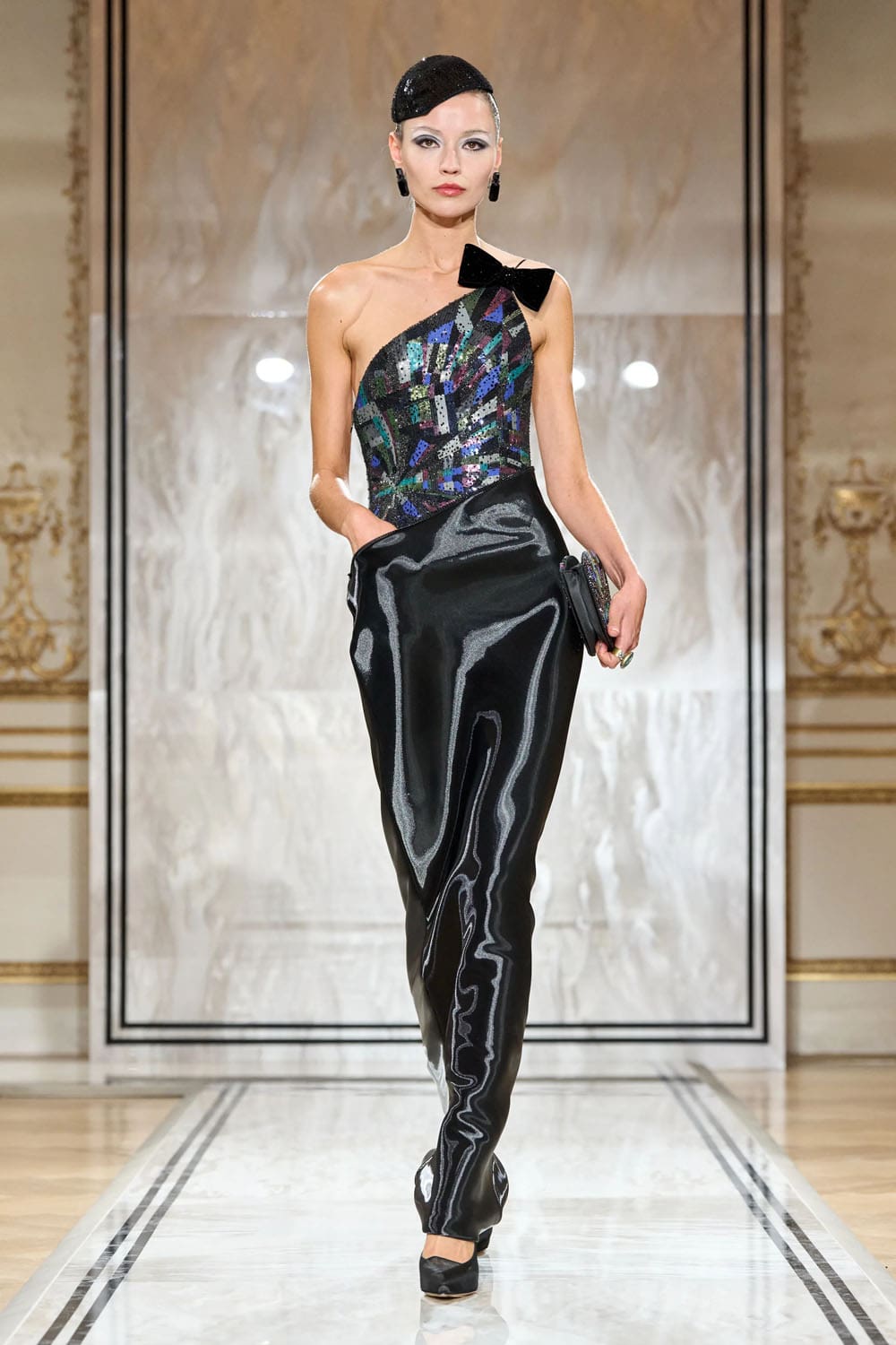 Armani Privè Autunno Inverno 2025 2026 Haute Couture Runway Magazine (18)