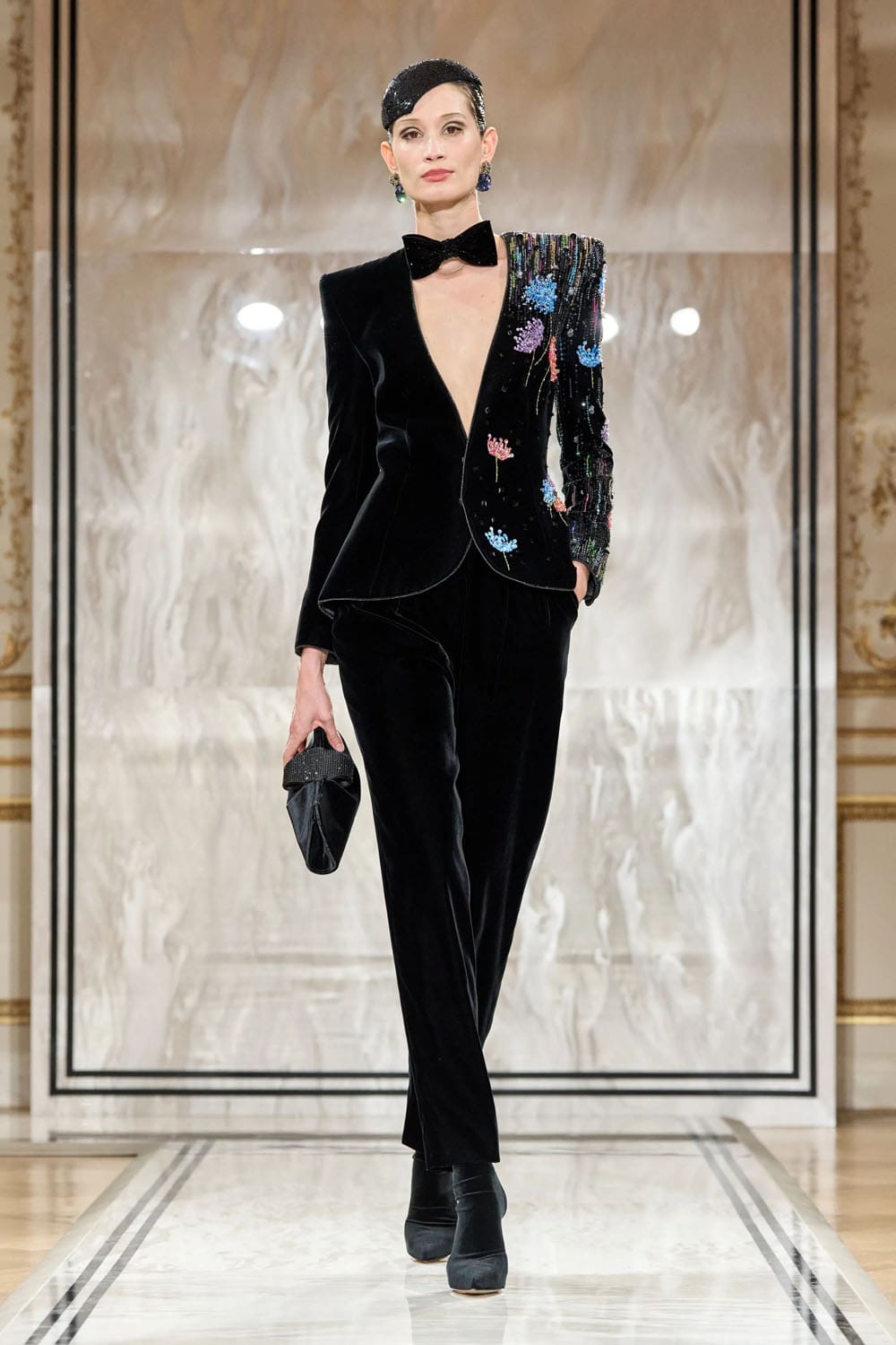 Armani Privè Autunno Inverno 2025 2026 Haute Couture Runway Magazine (20)