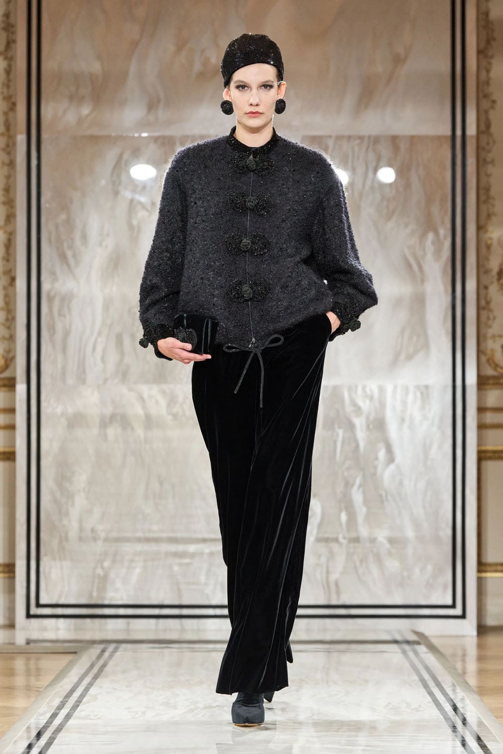 Armani Privè Autunno Inverno 2025 2026 Haute Couture Runway Magazine (23)
