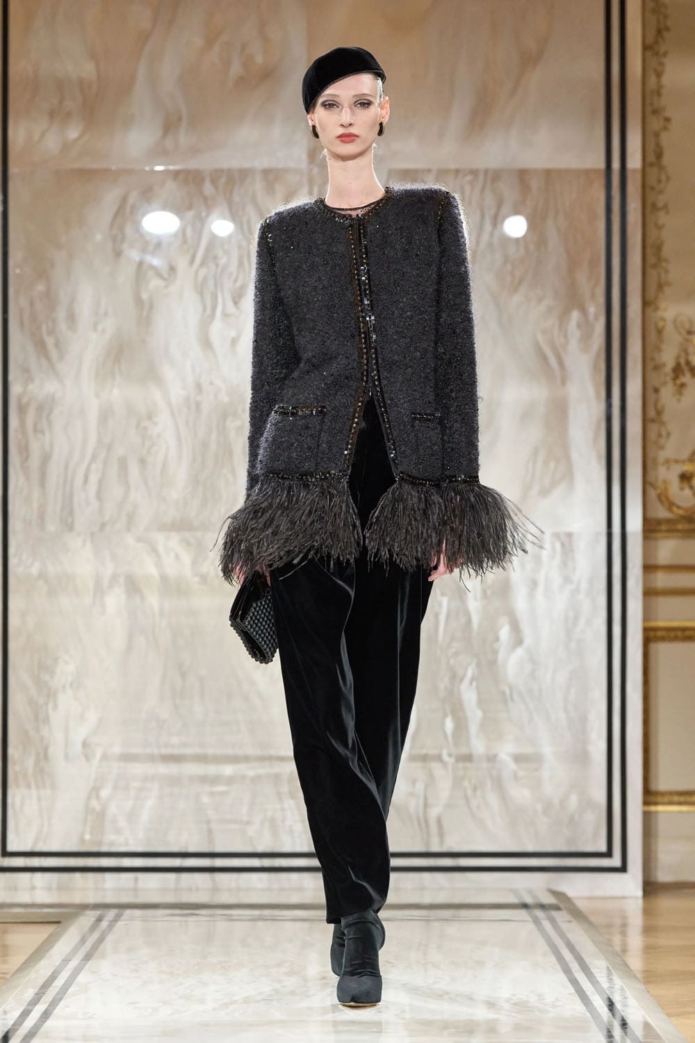 Armani Privè Autunno Inverno 2025 2026 Haute Couture Runway Magazine (24)