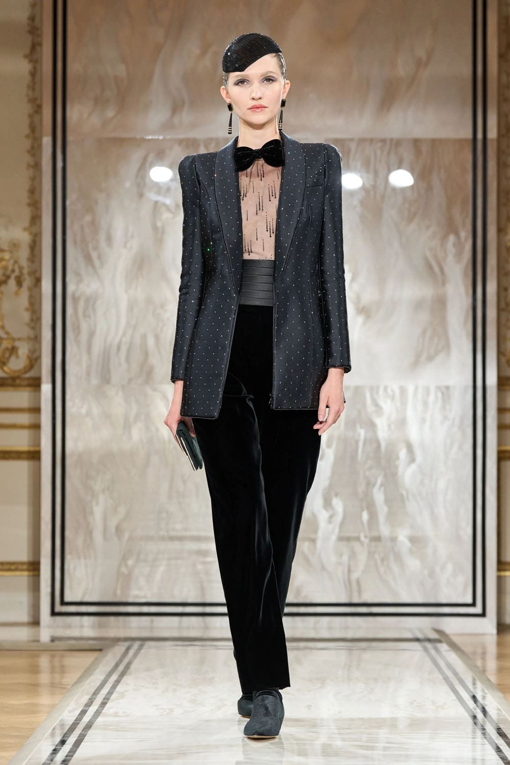 Armani Privè Autunno Inverno 2025 2026 Haute Couture Runway Magazine (29)