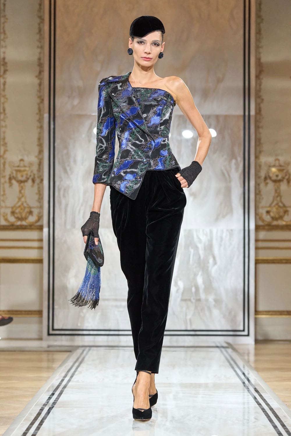 Armani Privè Autunno Inverno 2025 2026 Haute Couture Runway Magazine (6)