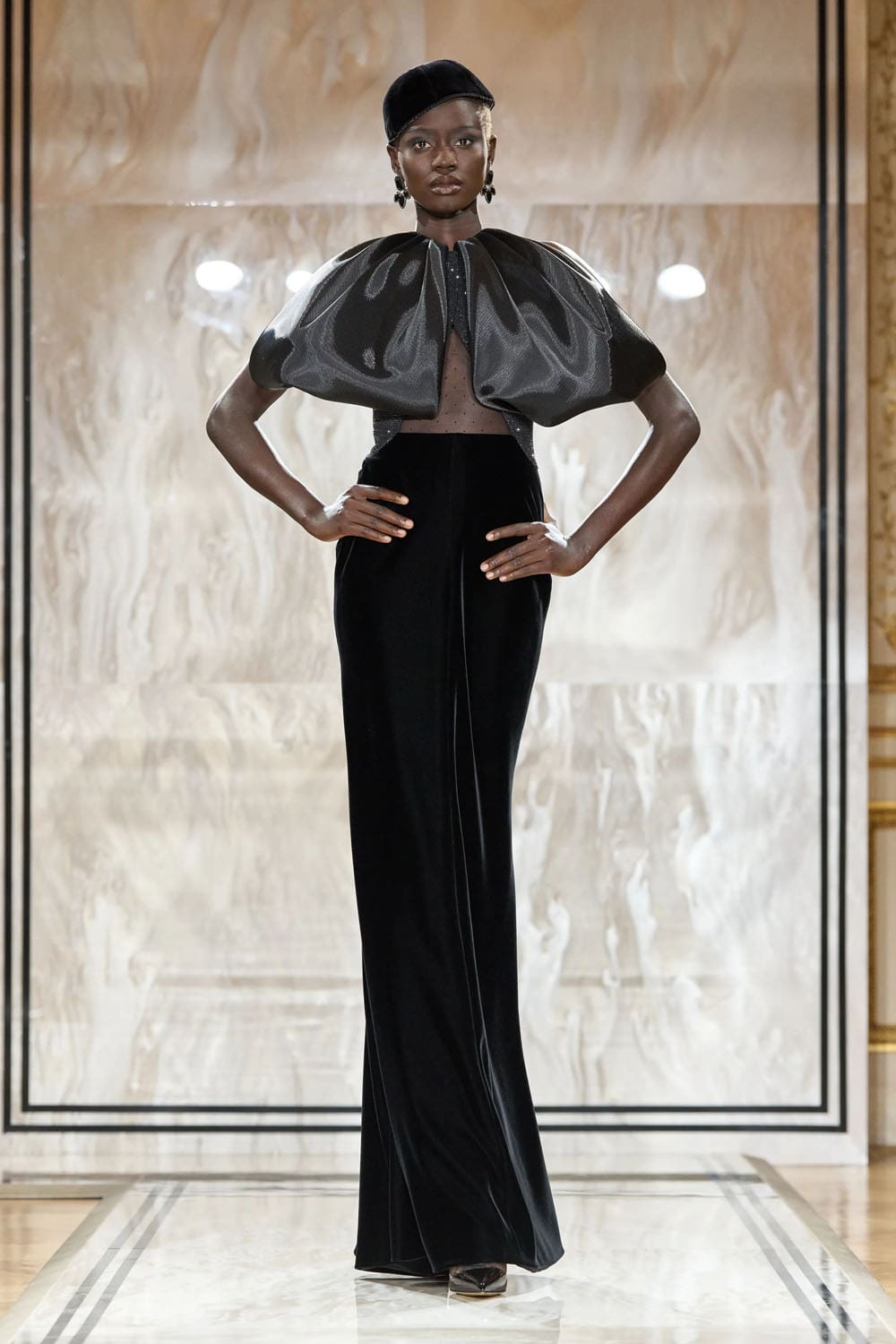 Armani Privè Autunno Inverno 2025 2026 Haute Couture Runway Magazine (60)