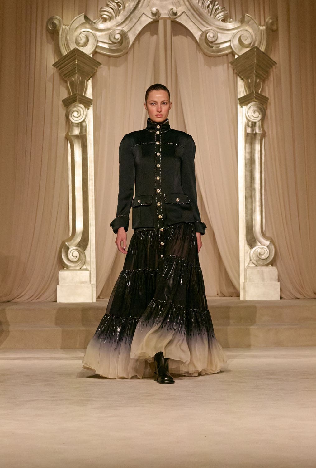 Chanel Herbst Winter 2025 26 Haute Couture Runway Magazin (28)
