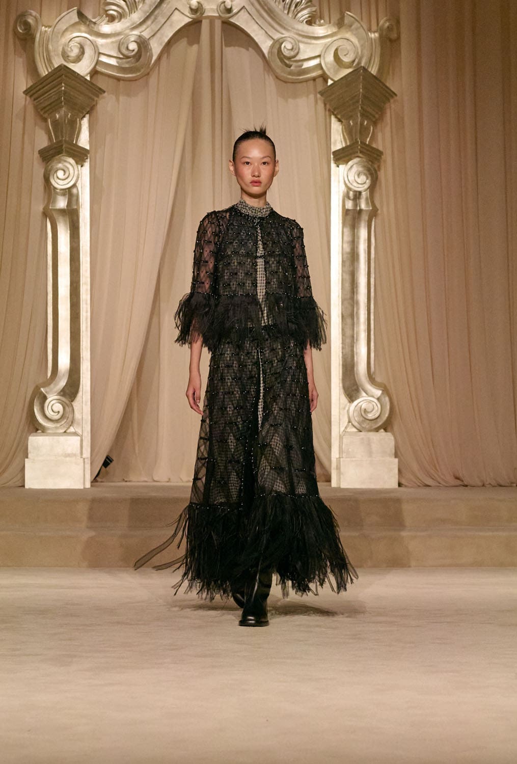 Chanel Herbst Winter 2025 26 Haute Couture Runway Magazin (31)