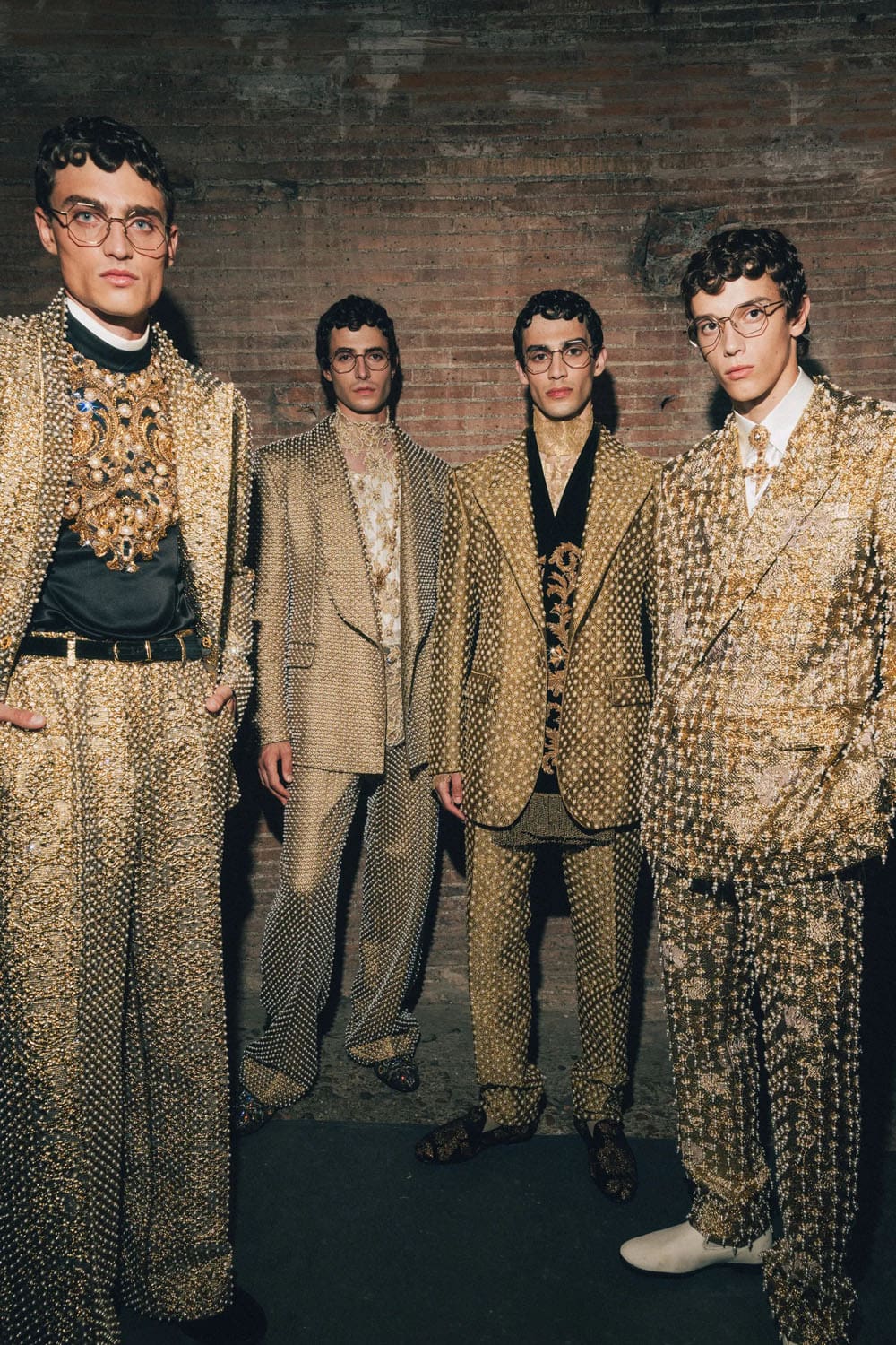 Dolce Gabbana Alta Sartoria 2025 罗马 后台 Runway 杂志(6)