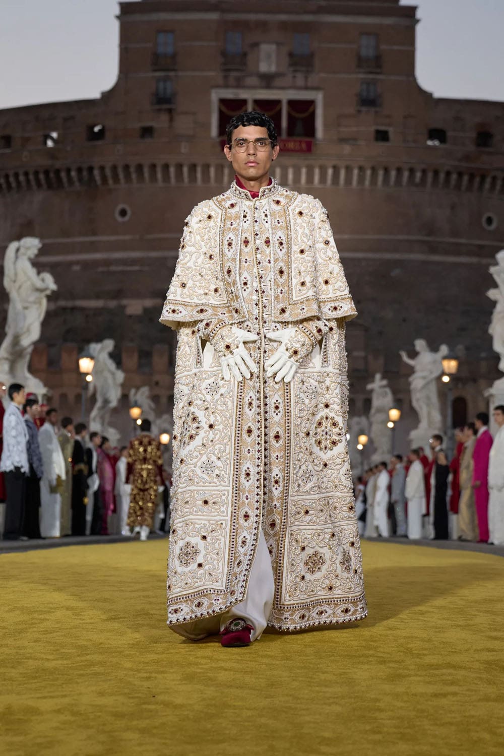 Dolce Gabbana Alta Sartoria 2025 罗马 Runway 杂志(11)