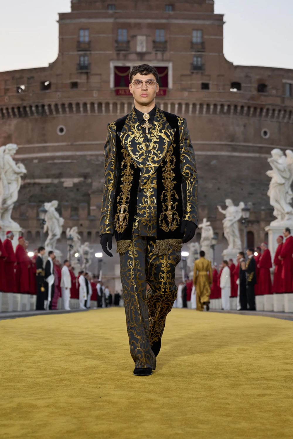 Dolce Gabbana Alta Sartoria 2025 罗马 Runway 杂志(6)