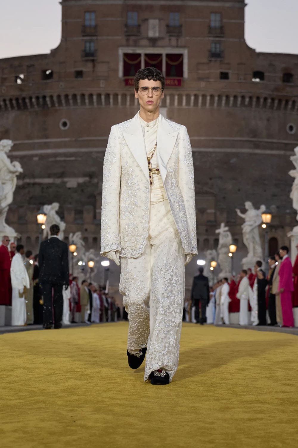 Dolce Gabbana Alta Sartoria 2025 罗马 Runway 杂志(7)