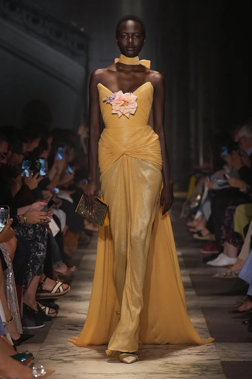 Elie Saab 2025 秋冬 2026 高级定制系列 Runway 杂志(13)