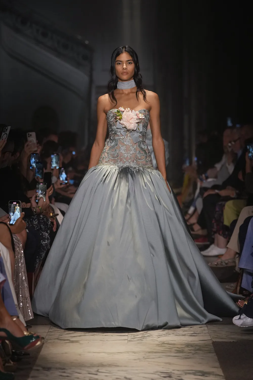 Elie Saab 2025 秋冬 2026 高级定制系列 Runway 杂志(22)