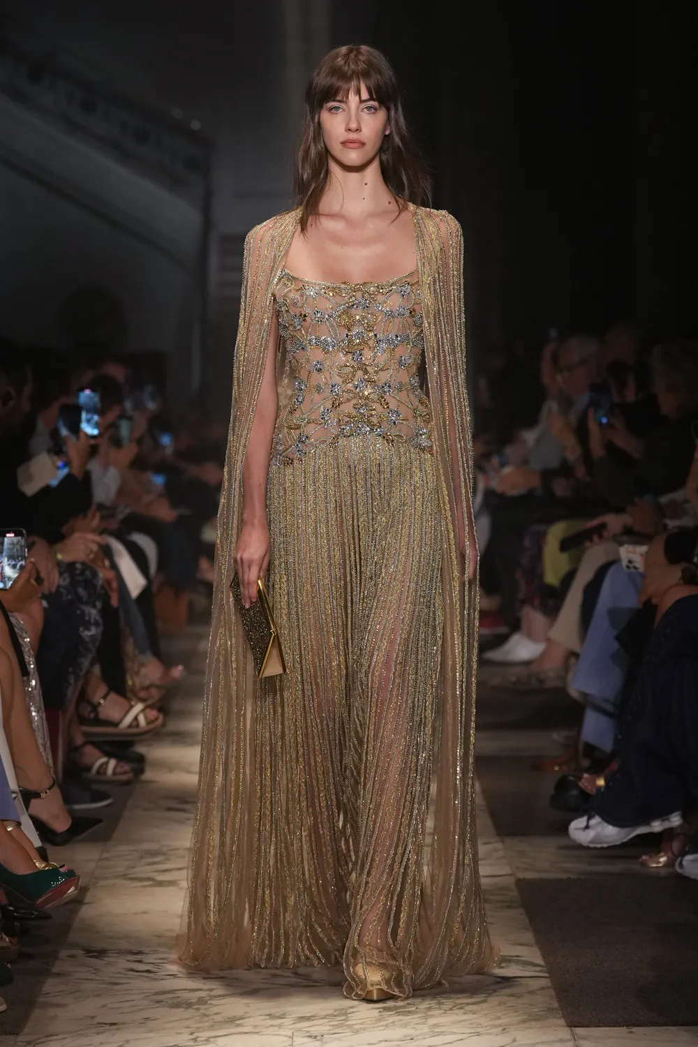 Elie Saab 2025 秋冬 2026 高级定制系列 Runway 杂志(26)