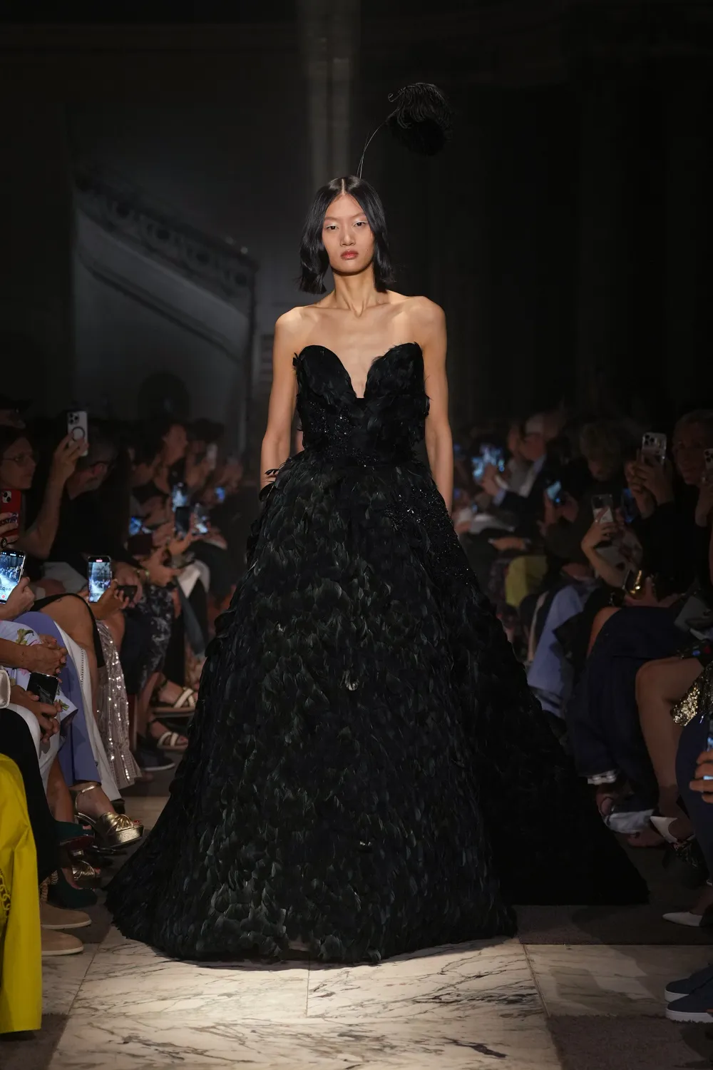 Elie Saab 2025 秋冬 2026 高级定制系列 Runway 杂志(36)
