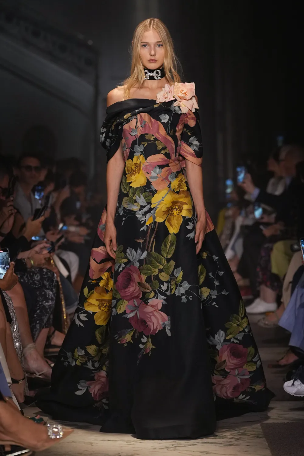 Elie Saab 2025 秋冬 2026 高级定制系列 Runway 杂志(8)