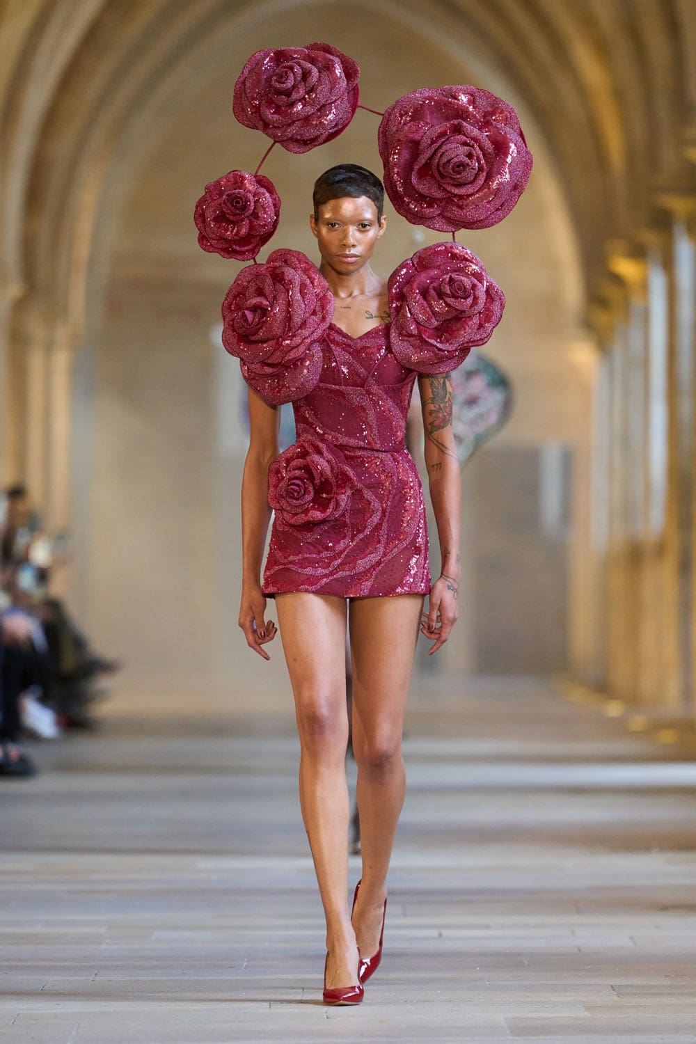 Rahul Mishra Outono Inverno 2025 2026 Alta Costura Runway Revista (11)