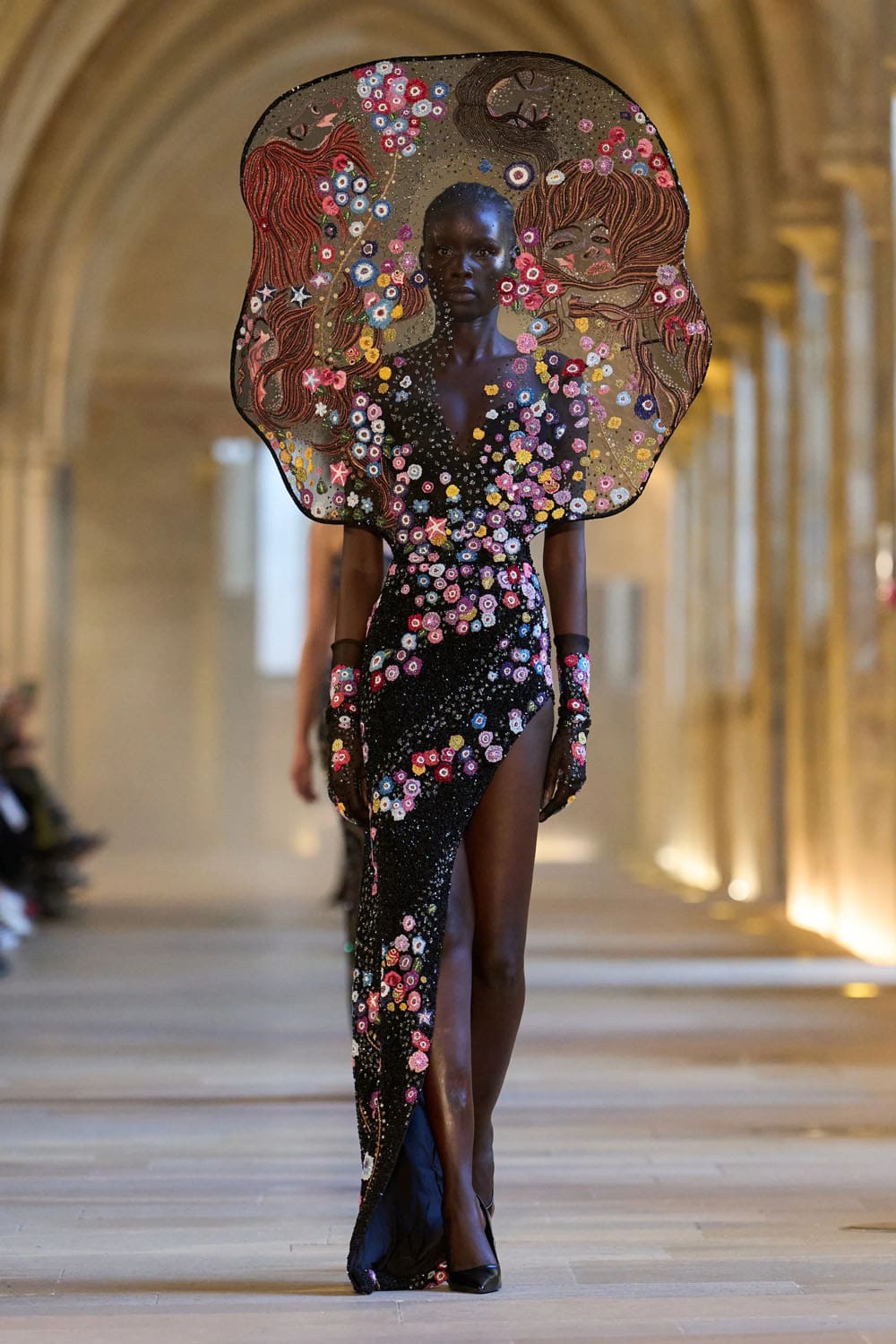 Rahul Mishra Outono Inverno 2025 2026 Alta Costura Runway Revista (14)