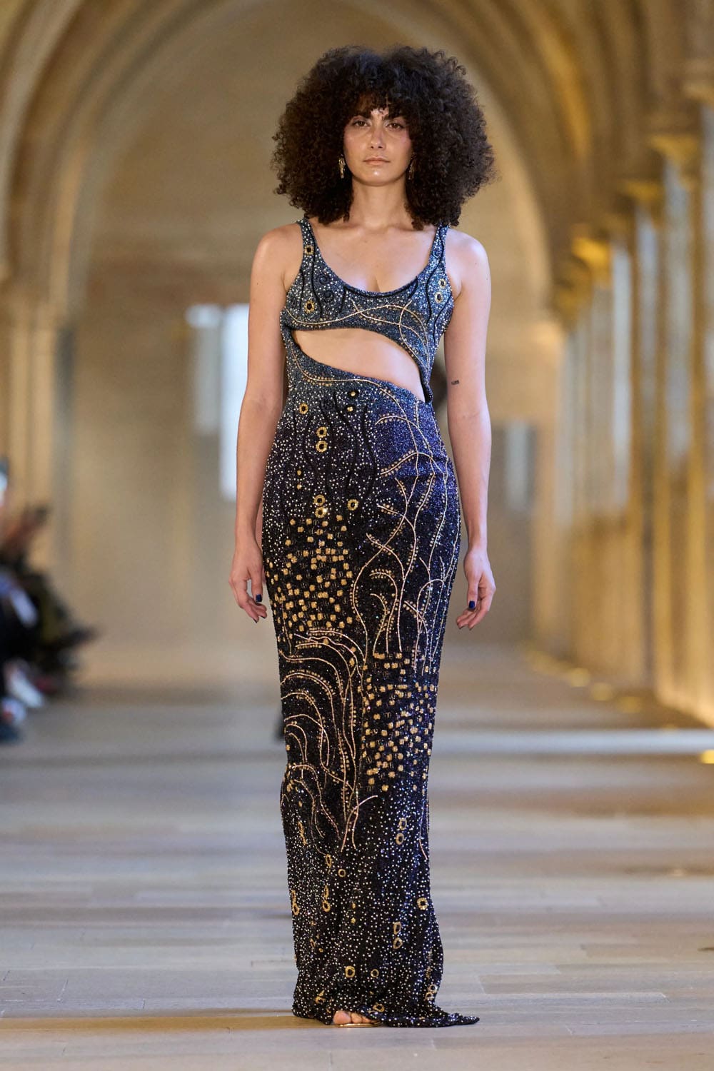 Rahul Mishra Outono Inverno 2025 2026 Alta Costura Runway Revista (15)