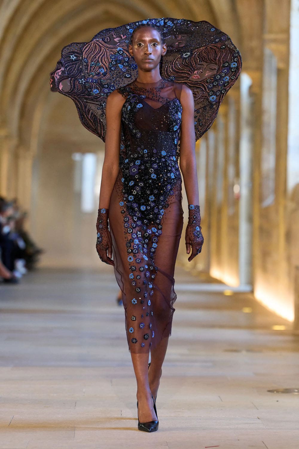 Rahul Mishra Outono Inverno 2025 2026 Alta Costura Runway Revista (18)