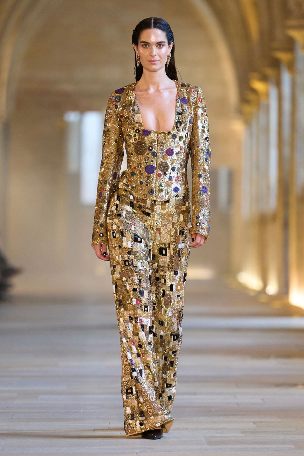 Rahul Mishra Outono Inverno 2025 2026 Alta Costura Runway Revista (23)