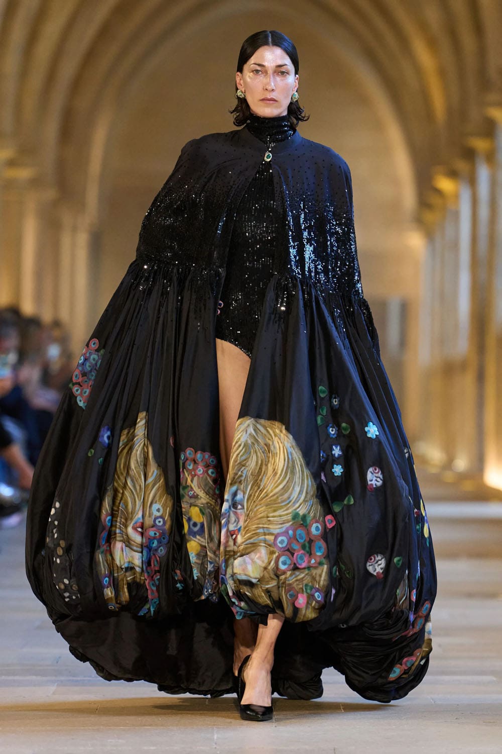Rahul Mishra Outono Inverno 2025 2026 Alta Costura Runway Revista (33)