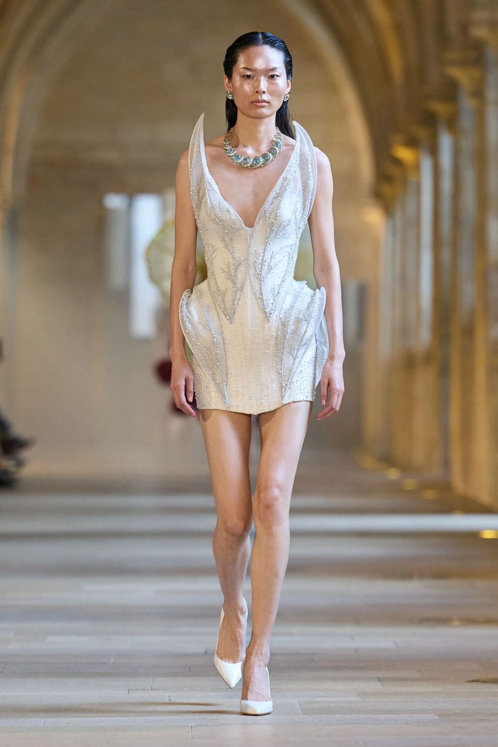 Rahul Mishra Outono Inverno 2025 2026 Alta Costura Runway Revista (4)