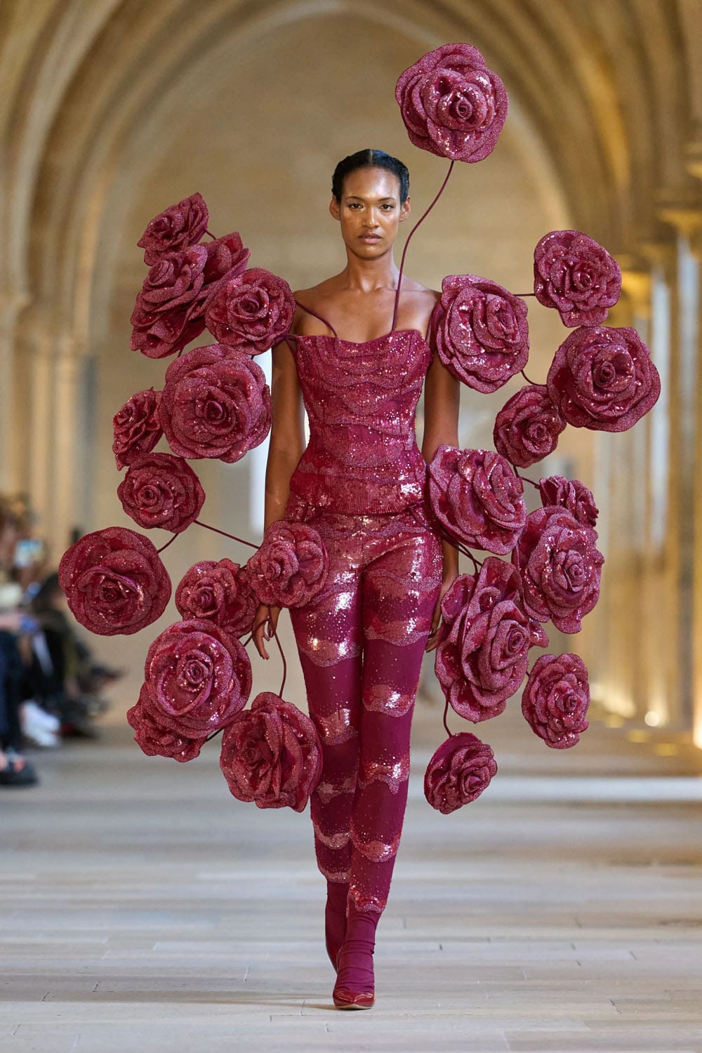 Rahul Mishra Outono Inverno 2025 2026 Alta Costura Runway Revista (6)
