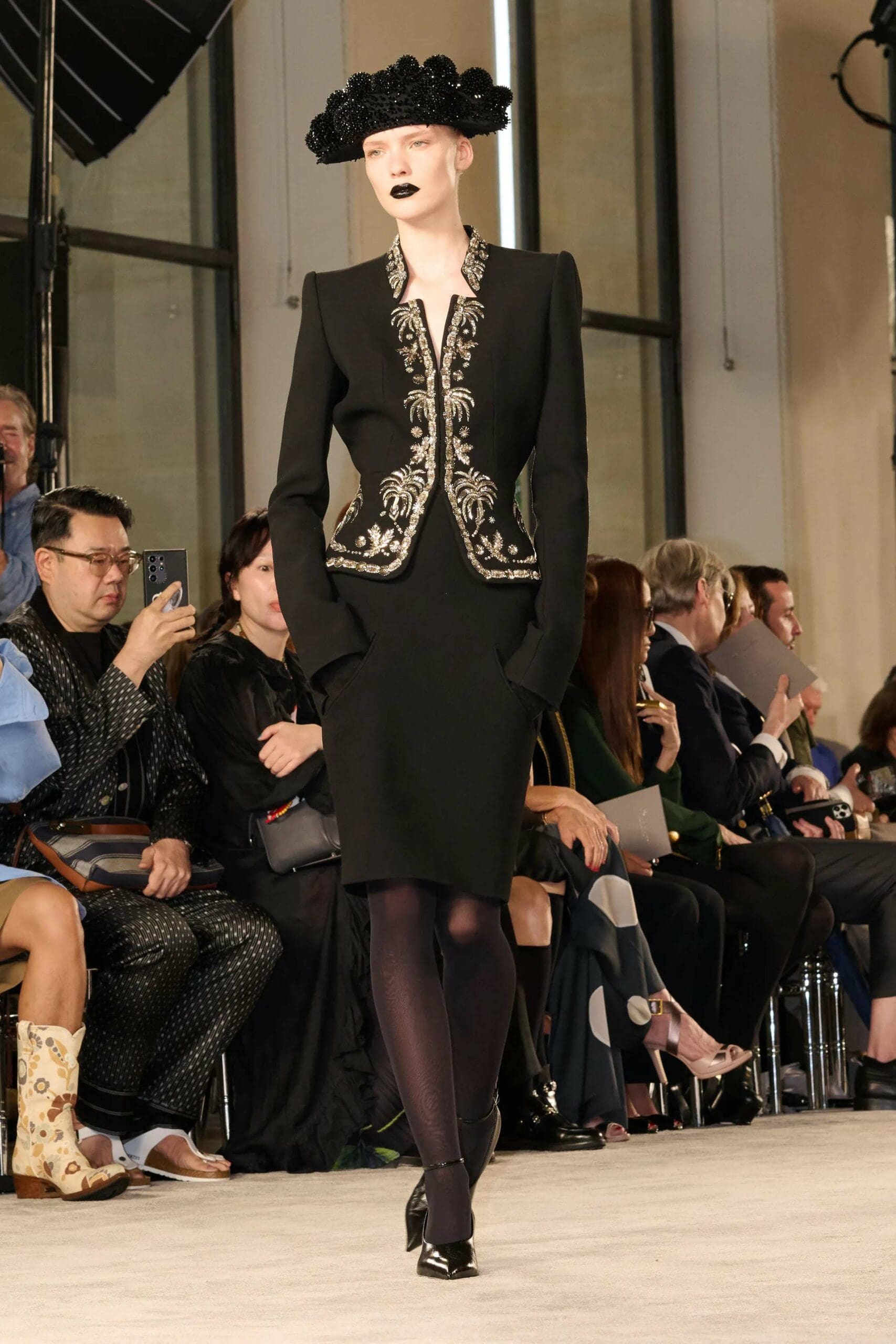 Schiaparelli Autunno Inverno 2025 2026 Runway Magazine (1)