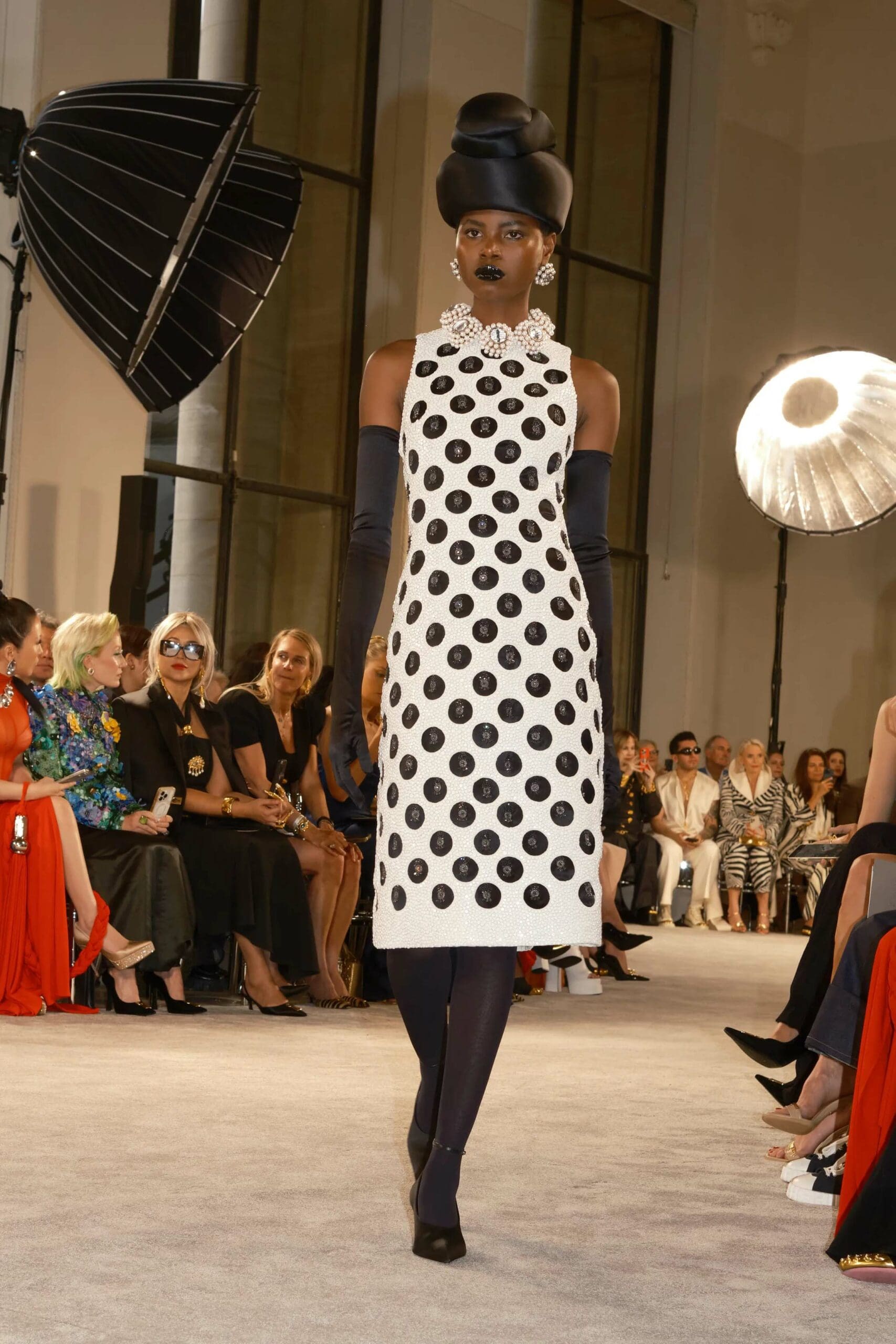 Schiaparelli Autunno Inverno 2025 2026 Runway Magazine (16)